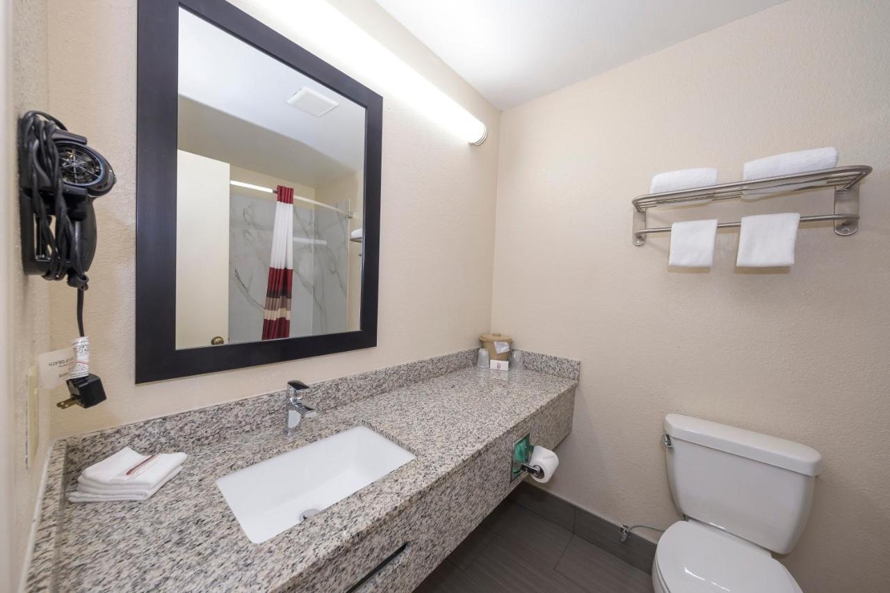 Red Roof Inn Hillsville Εξωτερικό φωτογραφία