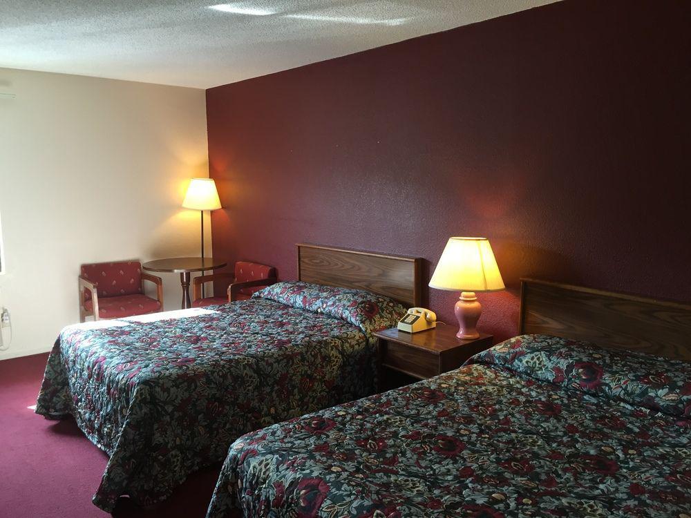 Red Roof Inn Hillsville Εξωτερικό φωτογραφία