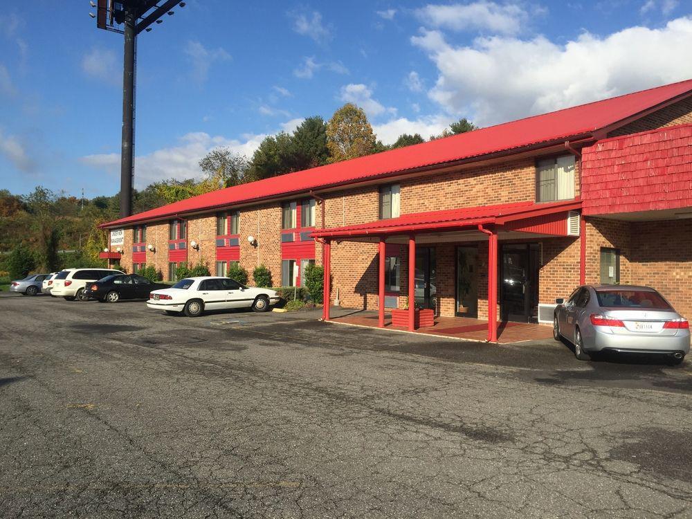 Red Roof Inn Hillsville Εξωτερικό φωτογραφία
