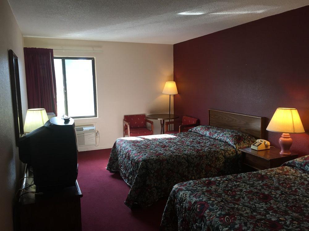 Red Roof Inn Hillsville Εξωτερικό φωτογραφία