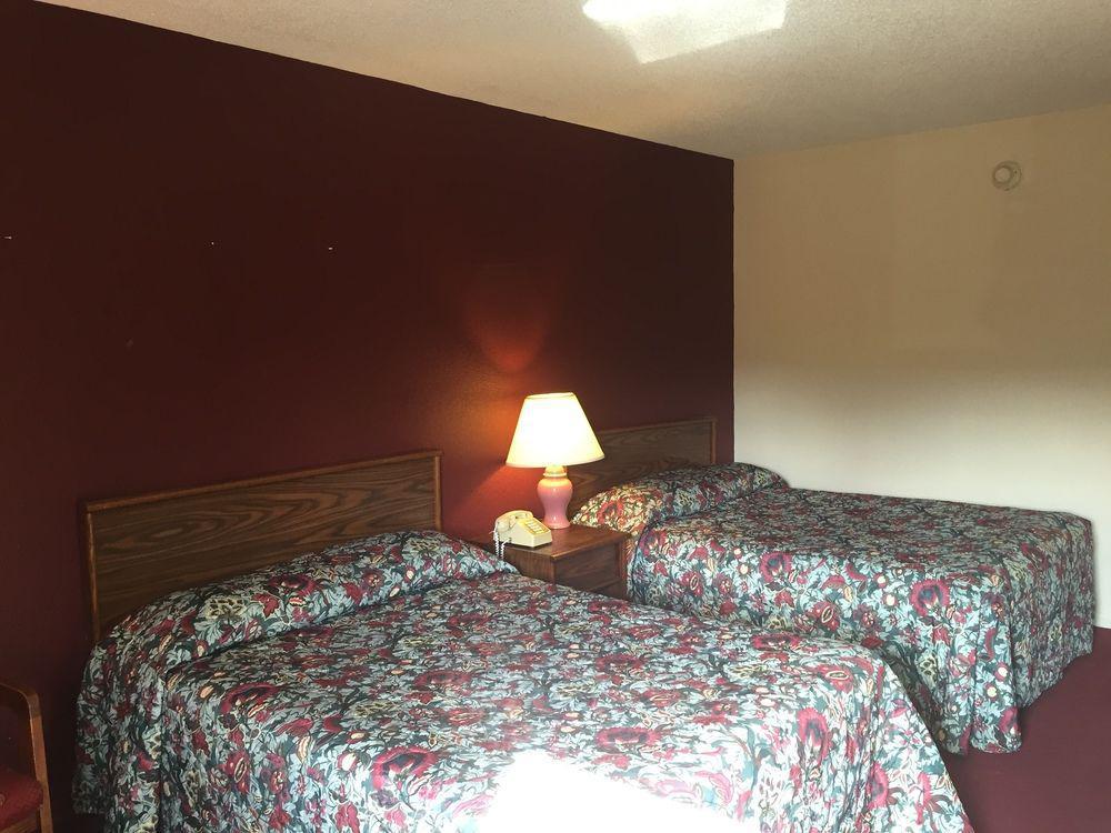 Red Roof Inn Hillsville Εξωτερικό φωτογραφία
